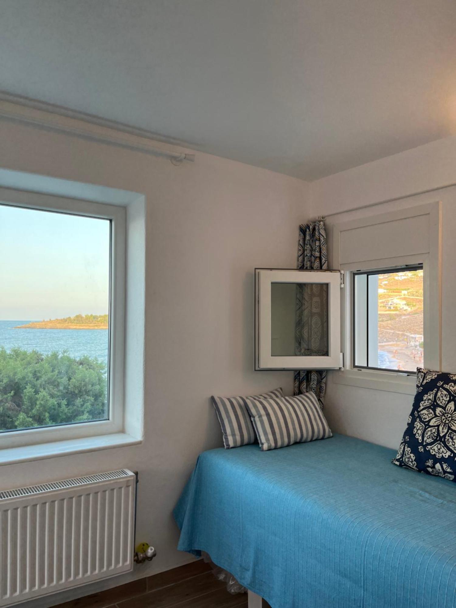 Seafront Villa Polyxene Keratea Exterior photo